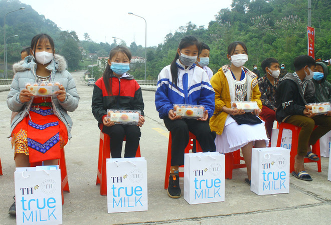 Chương trình “Điều ước cho em” do TH tài trợ đến với trẻ em vùng biên ảnh 1