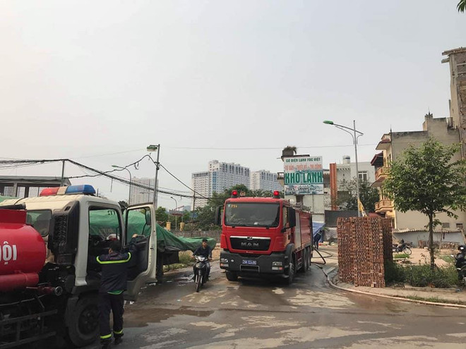 [Video] Cận cảnh hiện trường vụ cháy nhà xưởng rộng 1.000m2 ở Hà Nội ảnh 1