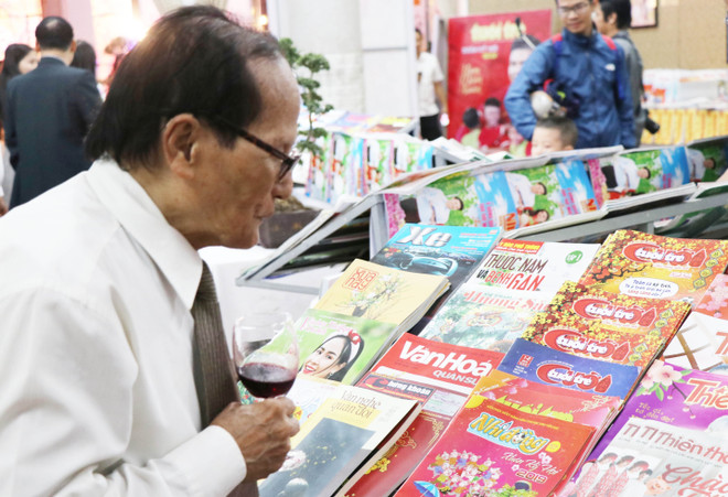 Nhà thơ Giang Nam - tác giả bài thơ 'Quê hương' đã về 'miền mây trắng' ảnh 1