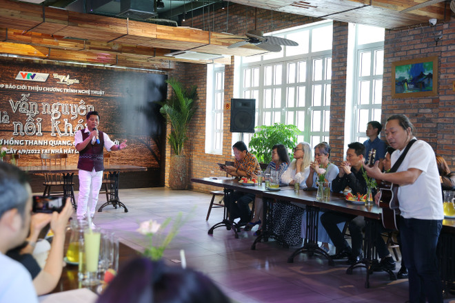 Đêm thơ nhạc Hồng Thanh Quang: Tuổi 60 'Vẫn nguyên là nỗi khát' ảnh 1