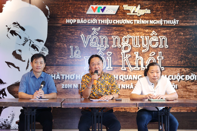 Đêm thơ nhạc Hồng Thanh Quang: Tuổi 60 'Vẫn nguyên là nỗi khát' ảnh 2