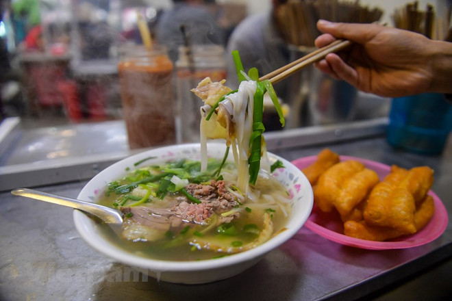 “Hà Nội bảo thế là thường”: Thủ đô trong sự hòa quyện ‘trần’ và thơ ảnh 2