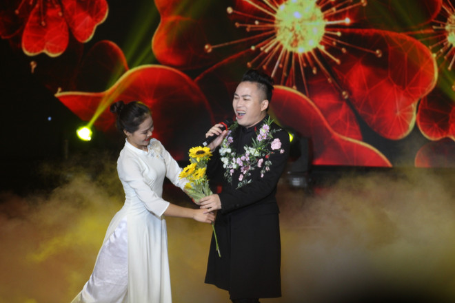 Gala ‘Cặp lá yêu thương-5 mùa gieo hạt’: Tiếp tục nối dài yêu thương ảnh 8