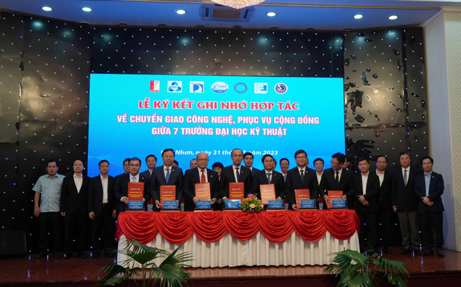 Các trường ký kết thỏa thuận hợp tác. (Ảnh: PV) 7 trường đại học kỹ thuật hợp tác nghiên cứu khoa học, công nghệ ảnh 1