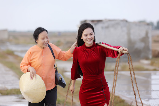 Quán quân Sao Mai Lương Nguyệt Anh ra MV về mẹ nhân ngày 8/3 ảnh 1