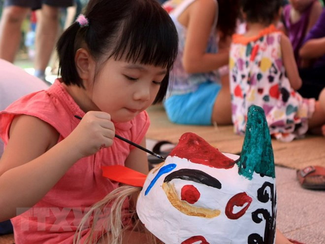 Những địa điểm đón Trung Thu không nên bỏ qua ở Hà Nội ảnh 2