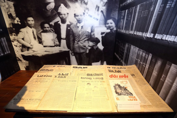 Trưng bày Bảo vật Quốc gia “Đường Kách mệnh” tại Hà Nội ảnh 2