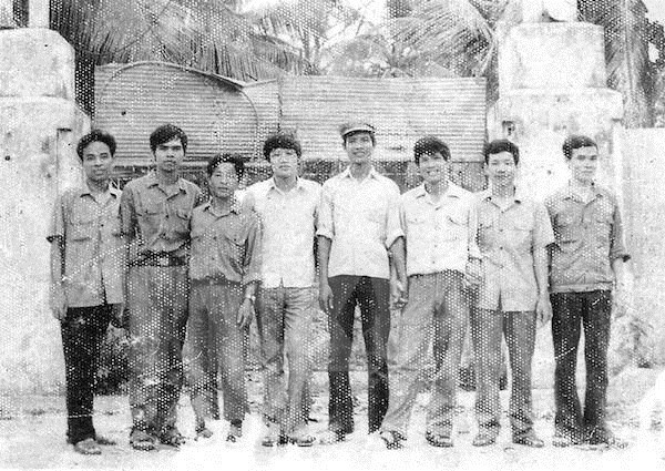 Bước ra từ lửa đạn chiến tranh, lại lên đường "giúp bạn là giúp mình" ảnh 2