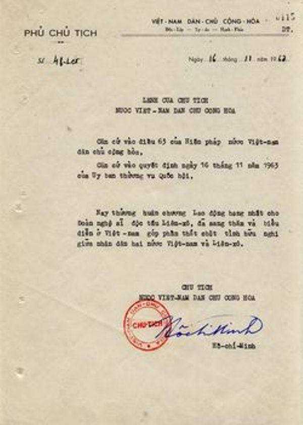 “Chủ tịch Hồ Chí Minh với nước Nga qua tài liệu lưu trữ” ảnh 6