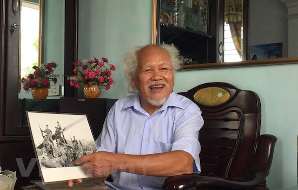 Hồi ức về nhà báo Hứa Kiểm, người tác nghiệp trên 'cung đường lửa' ảnh 1