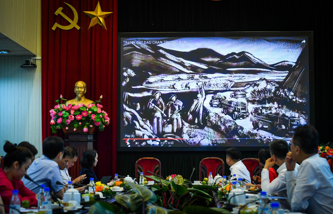 Biểu diễn nghệ thuật tái hiện lịch sử hào hùng của quân dân Truông Bồn ảnh 1