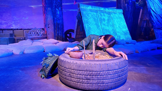 'Huyền thoại tuổi thanh xuân': Dựng sân khấu từ 5 tấn đất Đồng Lộc ảnh 5