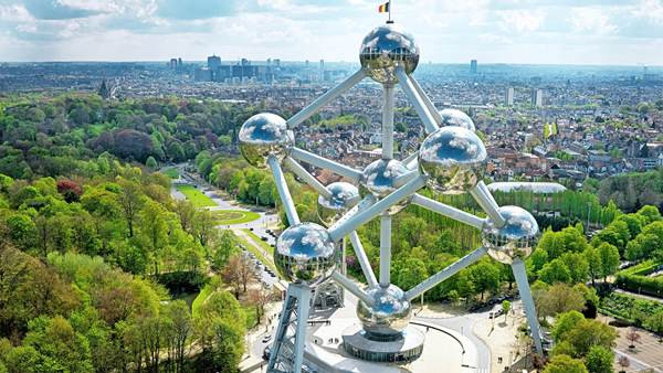 Khám phá những sắc màu văn hóa châu Âu tại Việt Nam ảnh 4