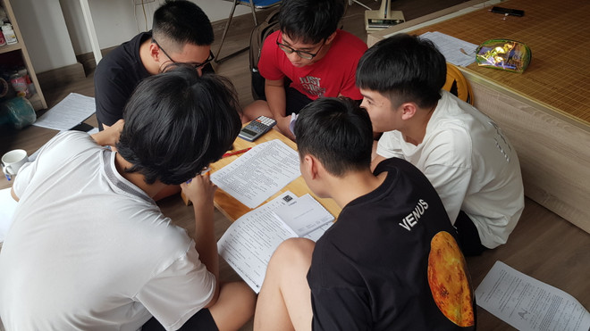 “Dê vàng” chạy nước rút trong những ngày cuối cùng ôn thi tốt nghiệp ảnh 2