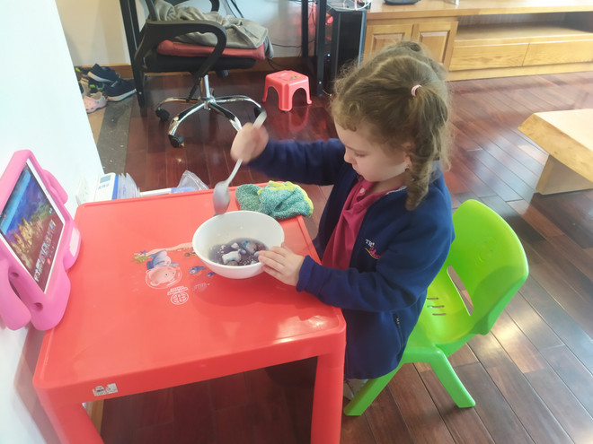 Sáng tạo, thích ứng linh hoạt khi dạy và học trực tuyến tại TH School ảnh 2