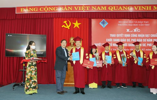 Những ứng viên xét chức danh giáo sư, phó giáo sư trẻ nhất năm 2023 ảnh 1