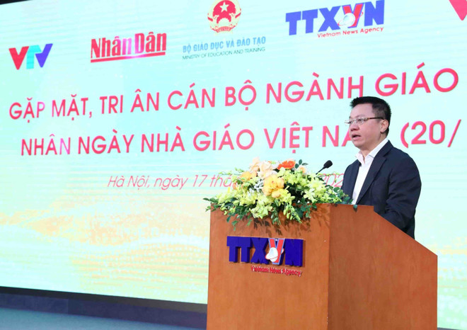 vna_potal_chuong_trinh_gap_mat_tri_an_can_bo_nganh_giao_duc_nhan_ngay_nha_giao_viet_nam_20-11_7086101.jpg