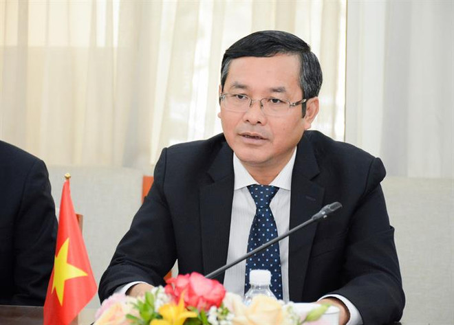 Thứ trưởng Nguyễn Văn Phúc chia sẻ tại buổi làm việc. (Ảnh: PV/Vietnam+) hungary2.jpeg