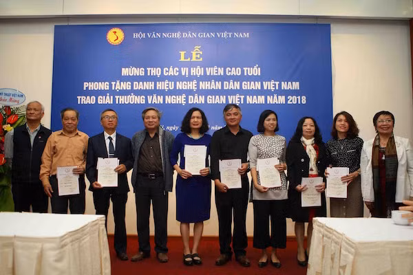 Vinh danh 42 công trình tiêu biểu tại Giải thưởng văn nghệ dân gian ảnh 1
