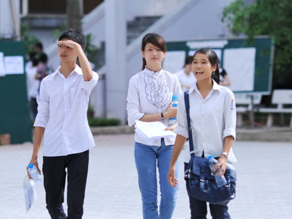 39 thí sinh bị đình chỉ thi trong ngày thi đại học đầu tiên ảnh 1