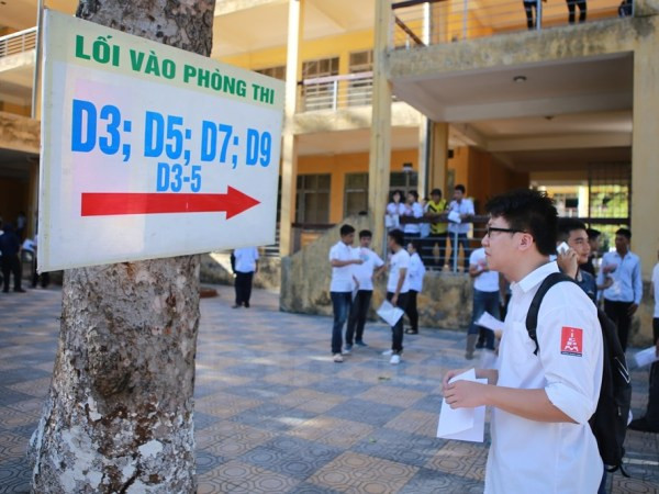 Bộ Giáo dục và cuộc khủng hoảng tuyển sinh đại học 2015 ảnh 1