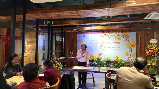 'Nhiều cây bút nữ dấn thân, tạo đột phá mới mẻ cho văn học Việt' ảnh 1