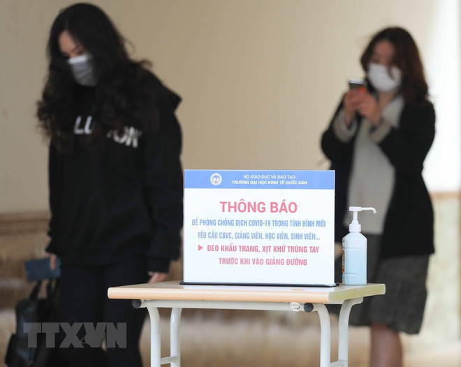 Thứ trưởng Bộ GD-ĐT: Quyết tâm đưa sinh viên trở lại trường ảnh 2