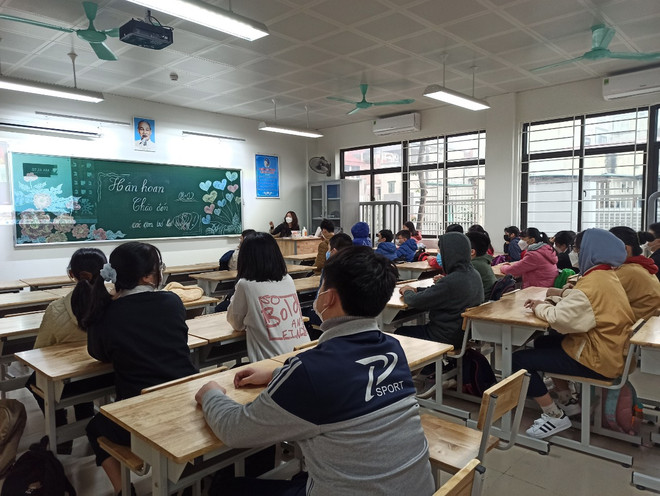 Học trực tiếp trở lại: Trường vừa dạy, vừa ôn tập cho học sinh ảnh 2