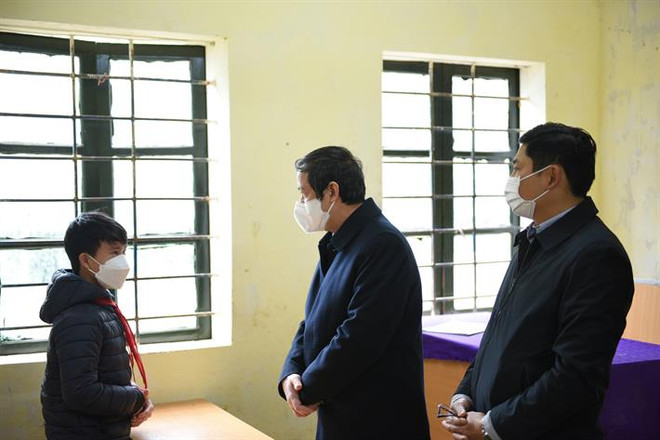 Bộ GD-ĐT kiến nghị hàng loạt giải pháp để đưa trẻ đến trường ảnh 1