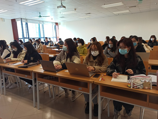 Thứ trưởng Bộ GD-ĐT: Quyết tâm đưa sinh viên trở lại trường ảnh 3