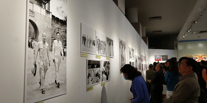 Khai mạc triển lãm ảnh về quan hệ hữu nghị Việt Nam-Trung Quốc ảnh 2