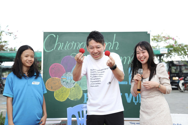 Xúc động với ngày quốc tế thiếu nhi đặc biệt ở Trường Hy Vọng ảnh 2