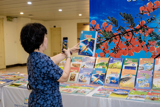 Bộ GD-ĐT: Không có vướng mắc trong việc lựa chọn sách giáo khoa ảnh 2