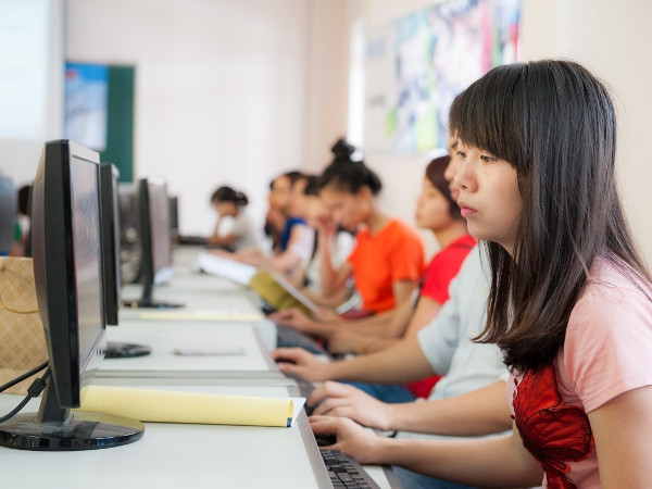 Bí kíp giúp sinh viên chinh phục nhà tuyển dụng qua email ảnh 1