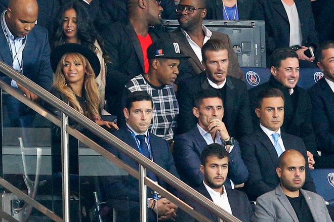 Beckham cùng vợ chồng Beyonce dự khán trận PSG - Barcelona ảnh 1