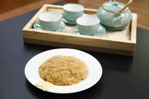 Vân Hugo tiết lộ về bản thân qua món cơm chiên đựng trong quả dứa ảnh 4