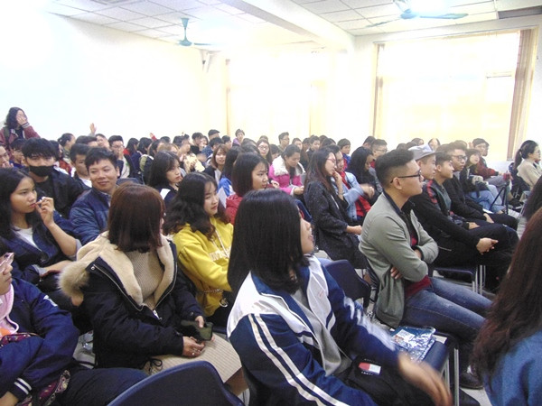 Tham gia hoạt động tình nguyện giúp nâng cao cơ hội việc làm ảnh 2