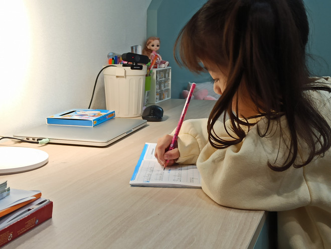 Phụ huynh băn khoăn khi trường mở cửa nhưng không ăn bán trú ảnh 2