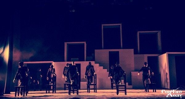 “Con tạo xoay”: Hình dung về kiếp người qua nghệ thuật múa ảnh 2