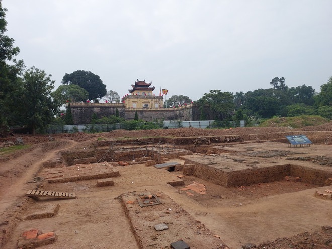 Có nên hạ giải kiến trúc Pháp để phục dựng toàn vẹn điện Kính Thiên? ảnh 1