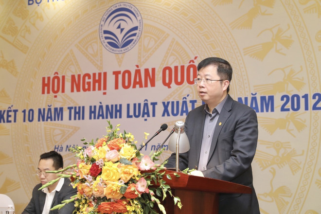 Thứ trưởng Bộ Thông tin và Truyền thông Nguyễn Thanh Lâm phát biểu tại hội nghị. (Ảnh: Minh Quyết/TTXVN) 10 năm thi hành Luật Xuất bản: Còn nhiều khoảng trống về pháp lý ảnh 1