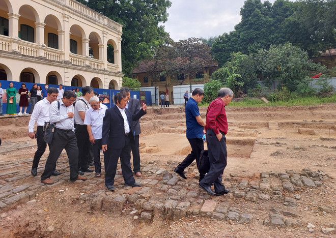 Có nên hạ giải kiến trúc Pháp để phục dựng toàn vẹn điện Kính Thiên? ảnh 2