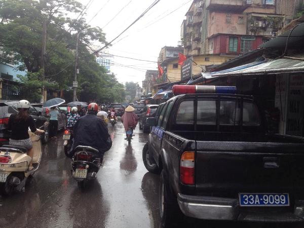 [Photo] Hiện trường vụ khống chế con tin tại khu tập thể Thanh Xuân ảnh 4