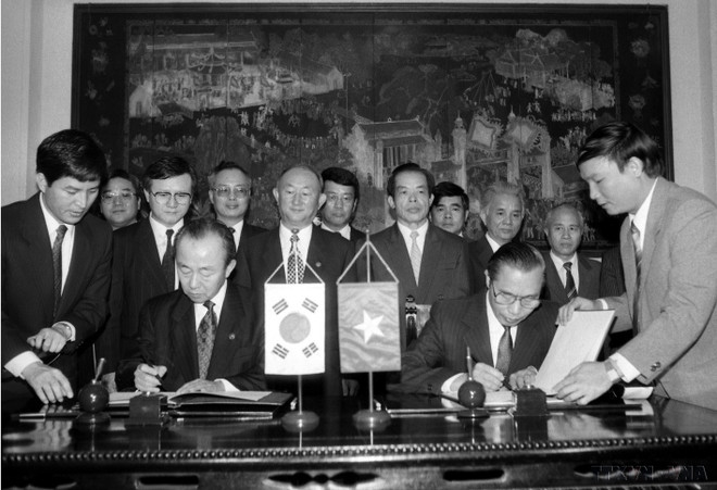 Triển lãm ảnh Việt-Hàn: Không gian thu nhỏ của 30 năm hợp tác ảnh 3