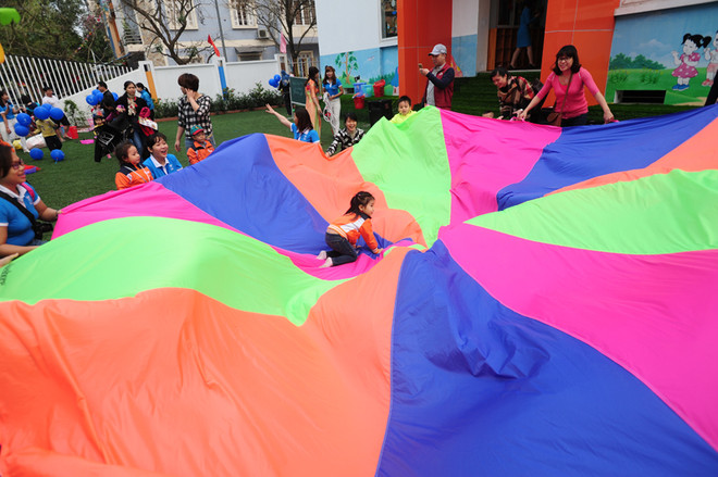 Hà Nội: Học sinh và phụ huynh hào hứng với Ngày hội khám phá ảnh 4