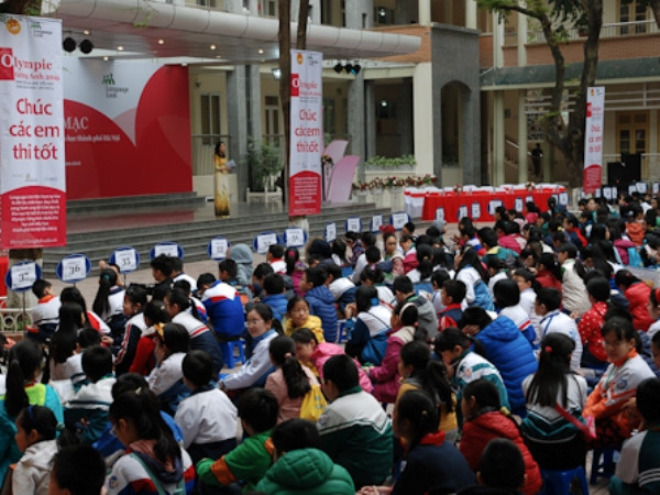 Hơn 1.000 học sinh tiểu học Hà Nội dự thi Olympic Tiếng Anh ảnh 1