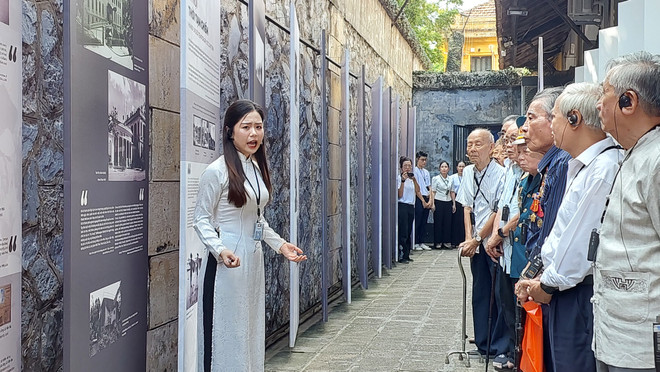 'Sông Hồng cuộn sóng': Sống lại khí thế 'Tiến về Hà Nội' năm 1954 ảnh 1