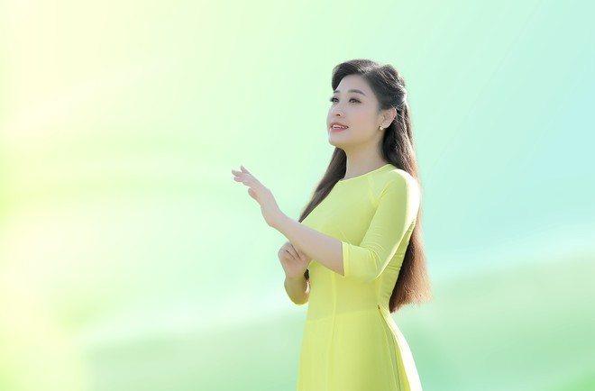 Ca sỹ Bích Hồng 'hóa' diễn viên tuồng trong sản phẩm âm nhạc mới ảnh 1