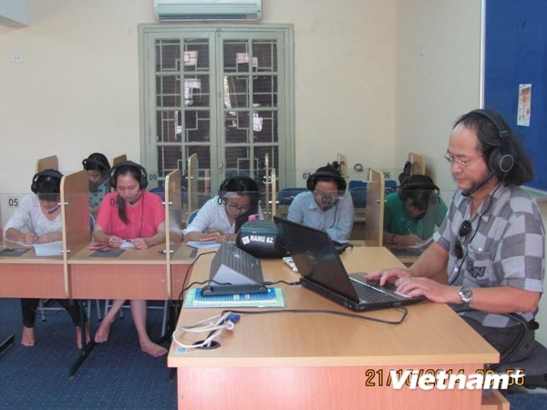 Sinh viên tốt nghiệp đại học phải viết được báo cáo bằng ngoại ngữ ảnh 1