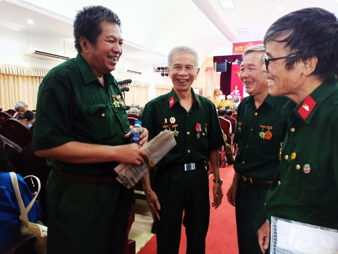 Nửa thế kỷ xếp bút nghiên ra trận của những người chiến sỹ-sinh viên ảnh 3